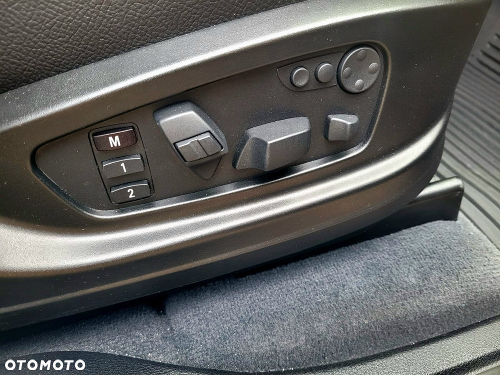 BMW X5 xDrive40d - 23