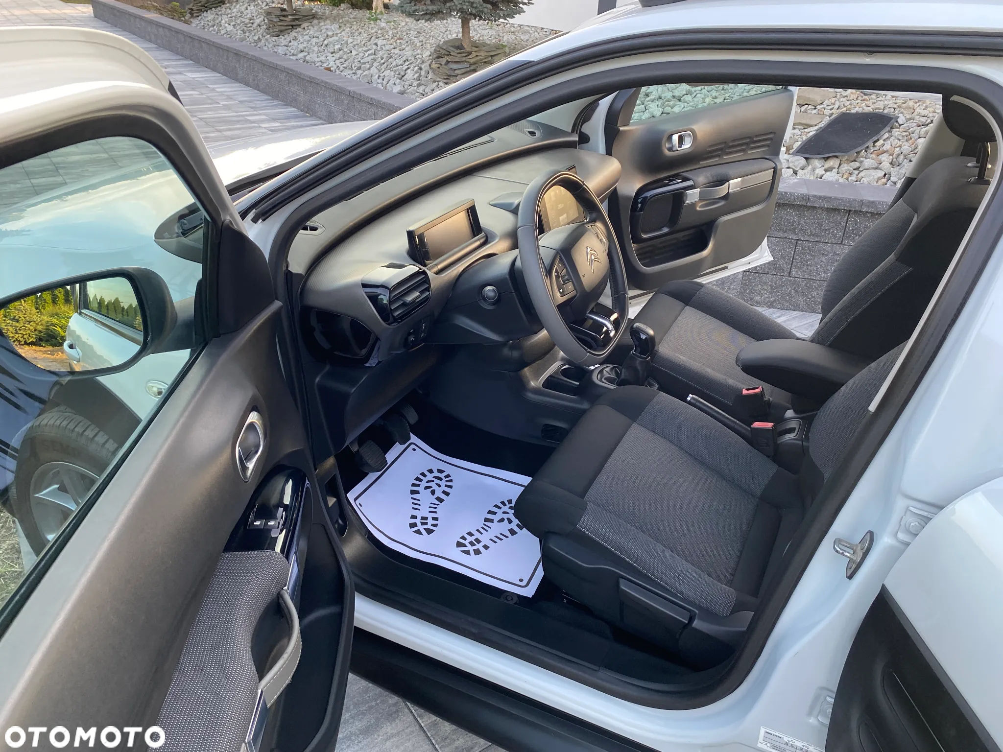 Citroën C4 Cactus 1.2 PureTech Shine Edition S&S - 29