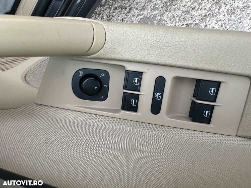 Volkswagen Passat - 12