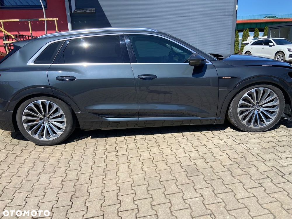 Audi e-tron 55 Quattro Advanced - 3