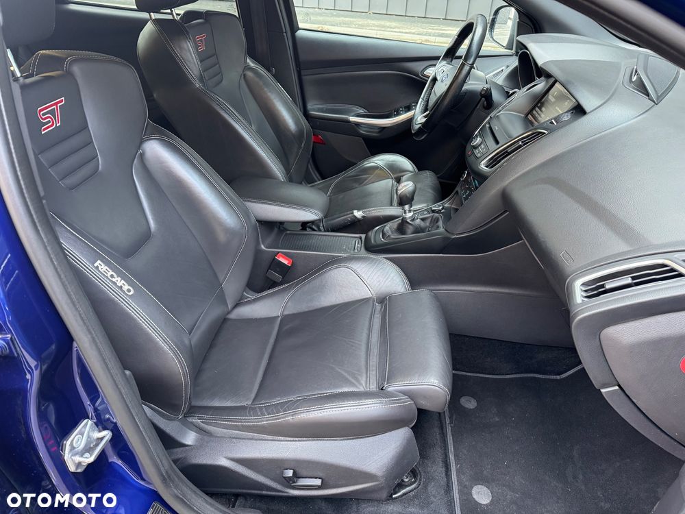 Ford Focus 2.0 TDCi ST - 26