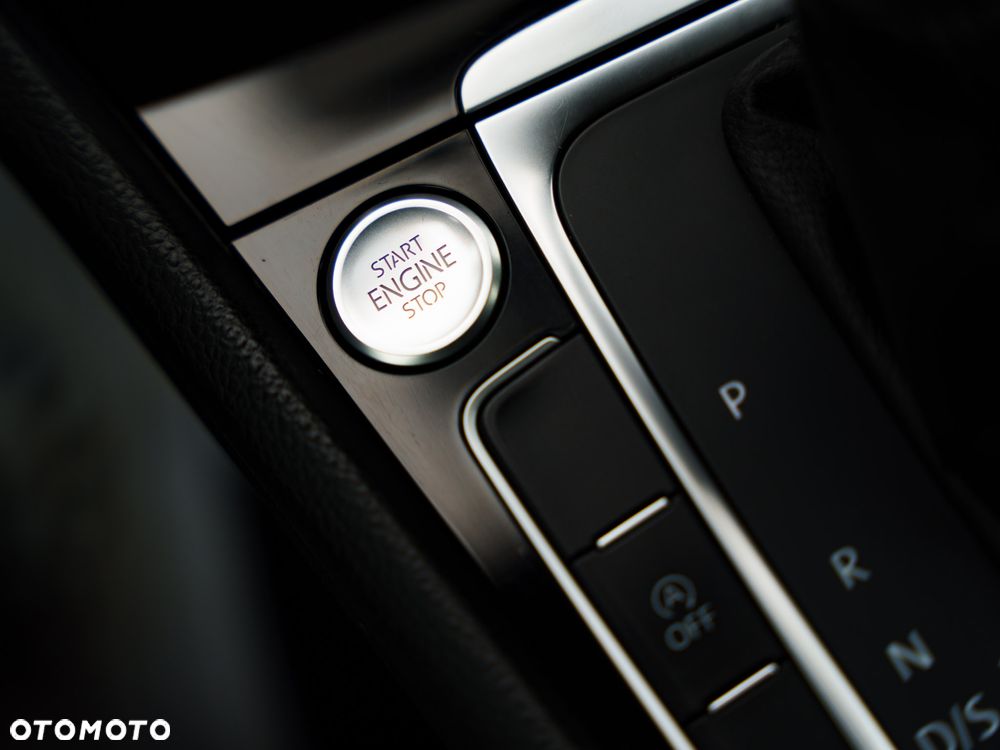 Volkswagen Golf 1.4 TSI BMT Comfortline DSG - 21