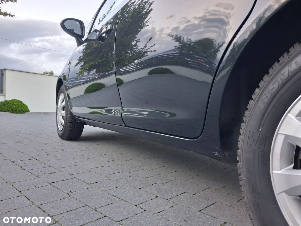 Opel Corsa 1.2 16V Cosmo - 22