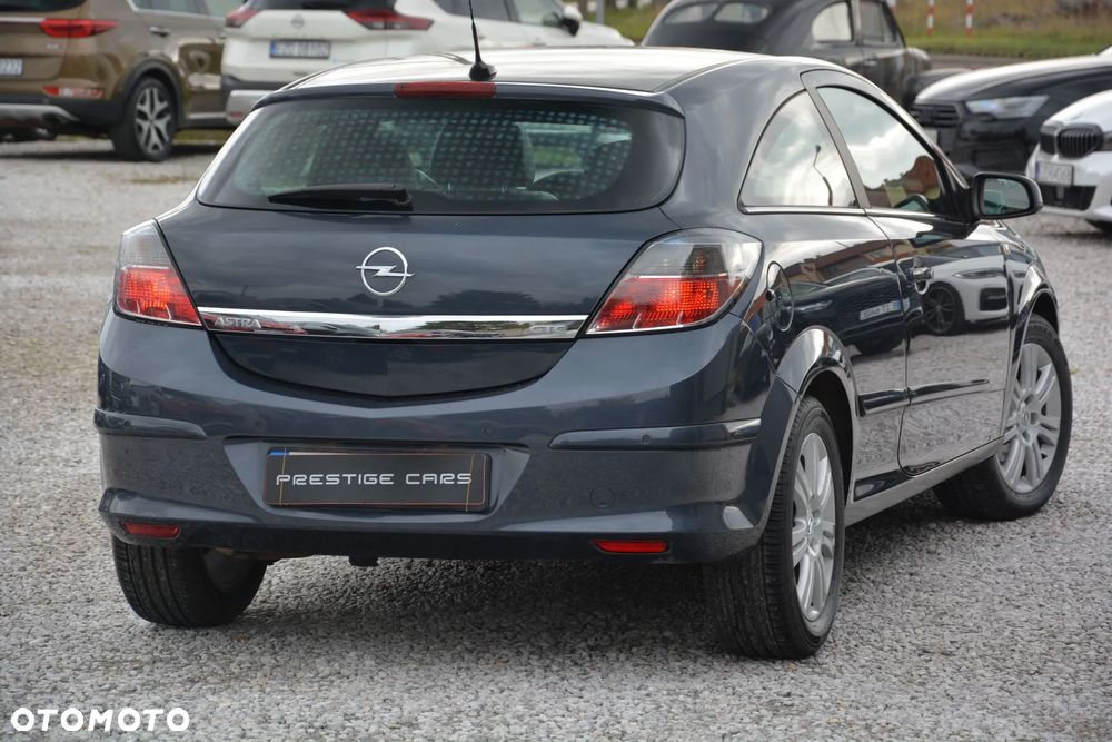 Opel Astra GTC 1.8 - 7