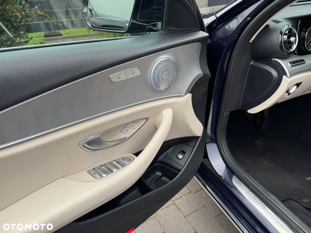 Mercedes-Benz Klasa E 250 Avantgarde - 17