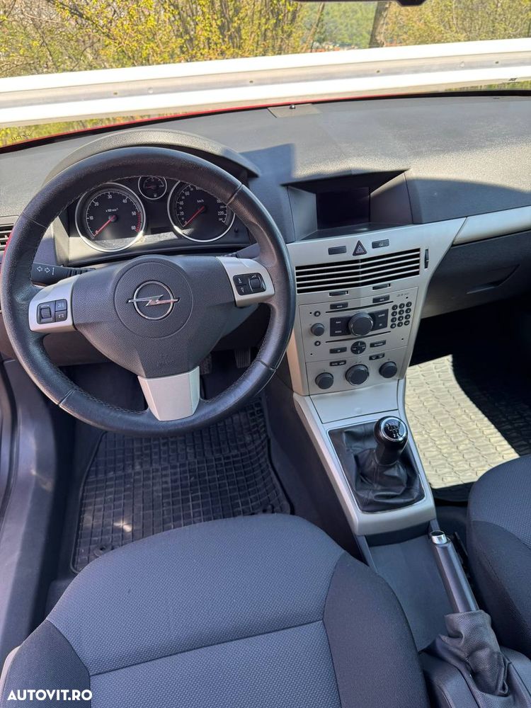 Opel Astra 1.9 CDTI Cosmo - 9