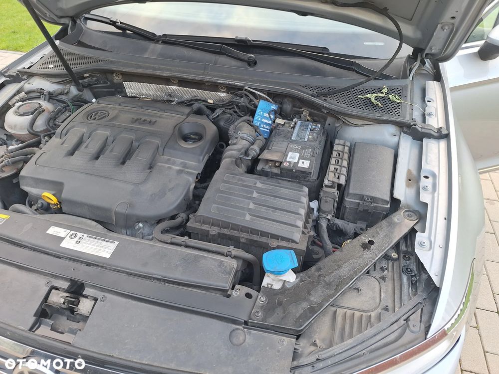 Volkswagen Passat 2.0 TDI (BlueMotion Technology) DSG Highline - 8