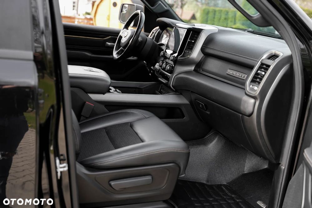 Dodge RAM 5.7 4x4 - 29