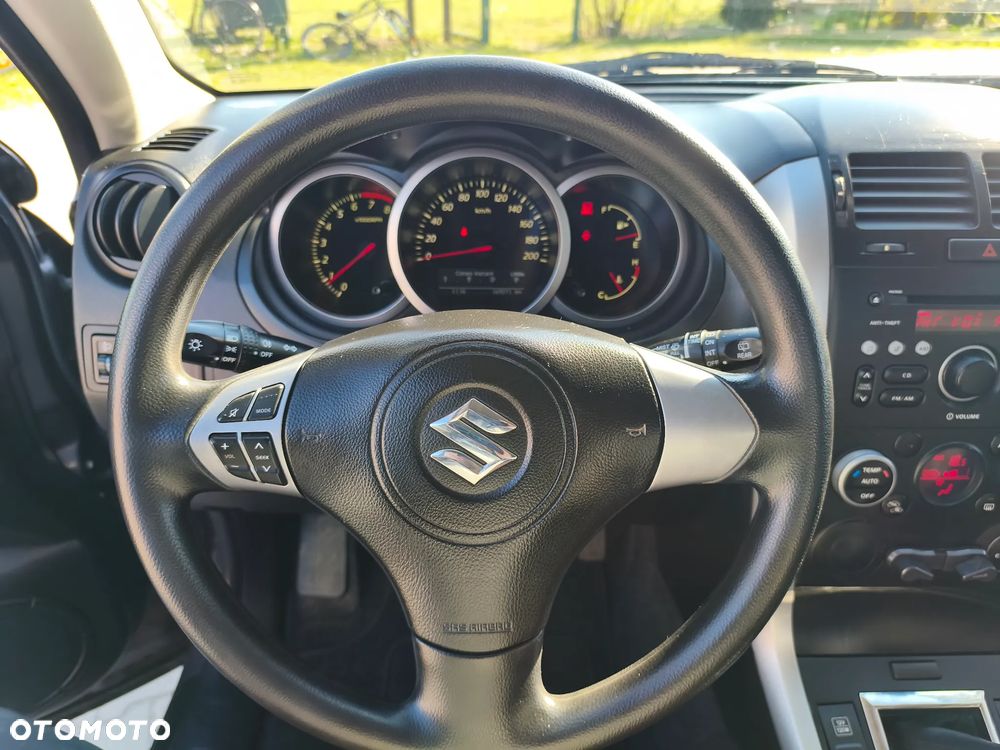 Suzuki Grand Vitara 1.6 - 17