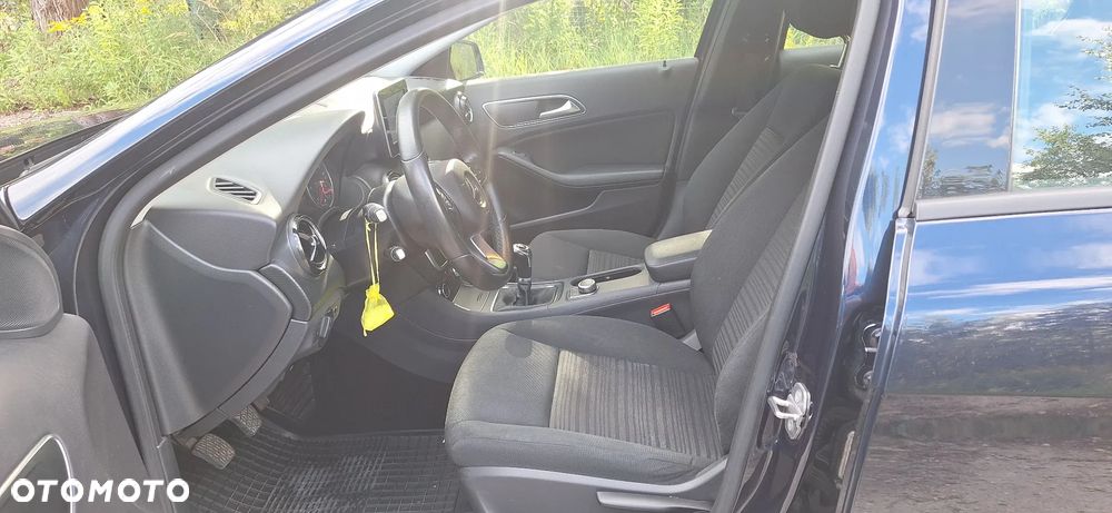 Mercedes-Benz Klasa A 180 d BlueEFFICIENCY Edition - 29