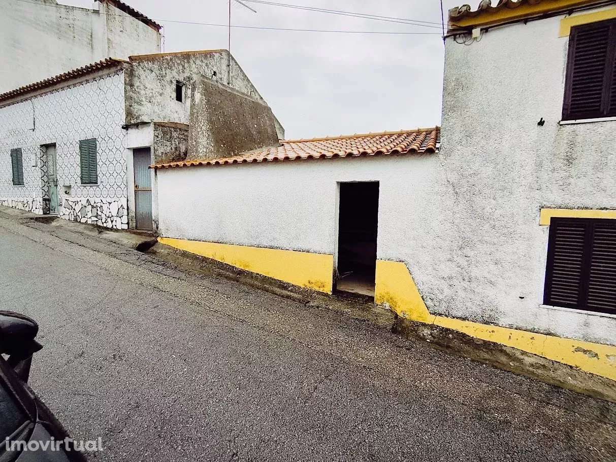 Venda - Arrumos Comenda (Comenda) - Grande imagem: 2/8