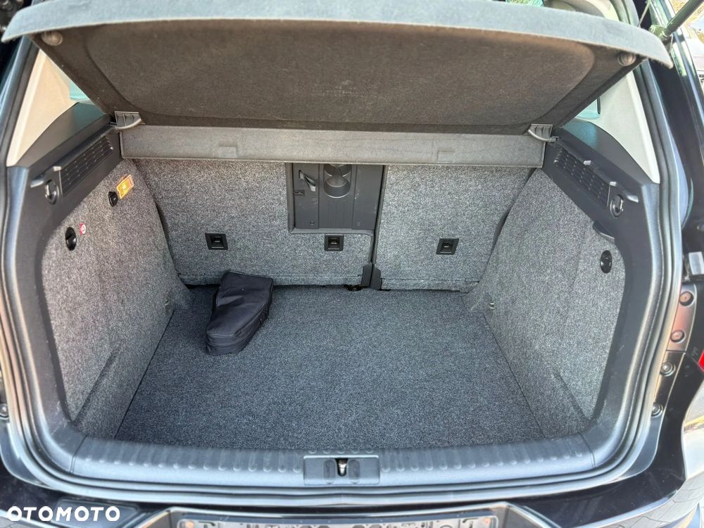 Volkswagen Tiguan - 11