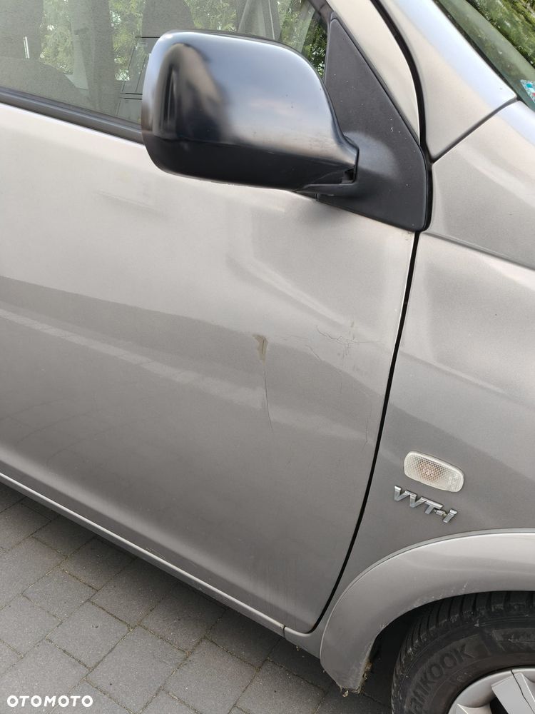 Toyota Yaris Verso 1.3 - 10