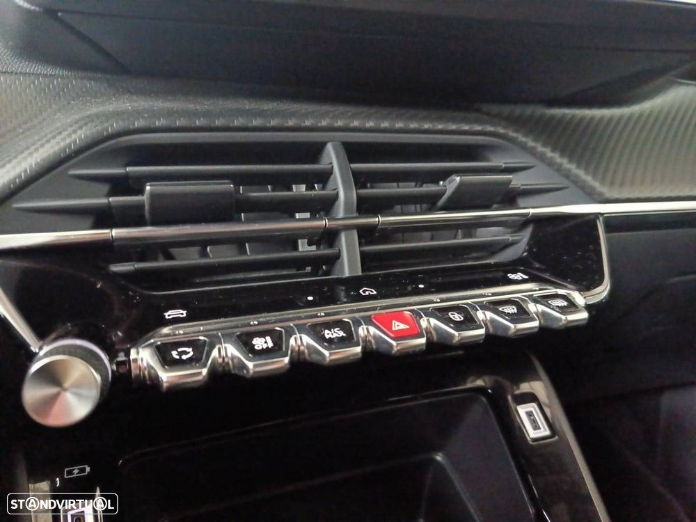 Peugeot 2008 1.2 PureTech Active - 21