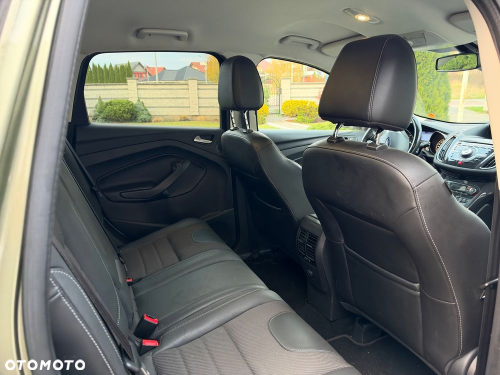 Ford Kuga 2.0 TDCi 2x4 Titanium - 12