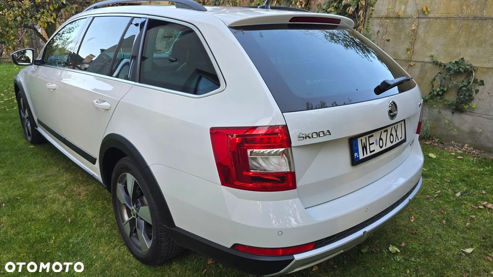Skoda Octavia Scout 2.0 TDI 4x4 DSG - 7