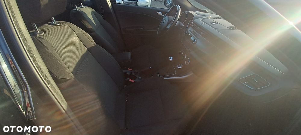 Alfa Romeo Giulietta - 11