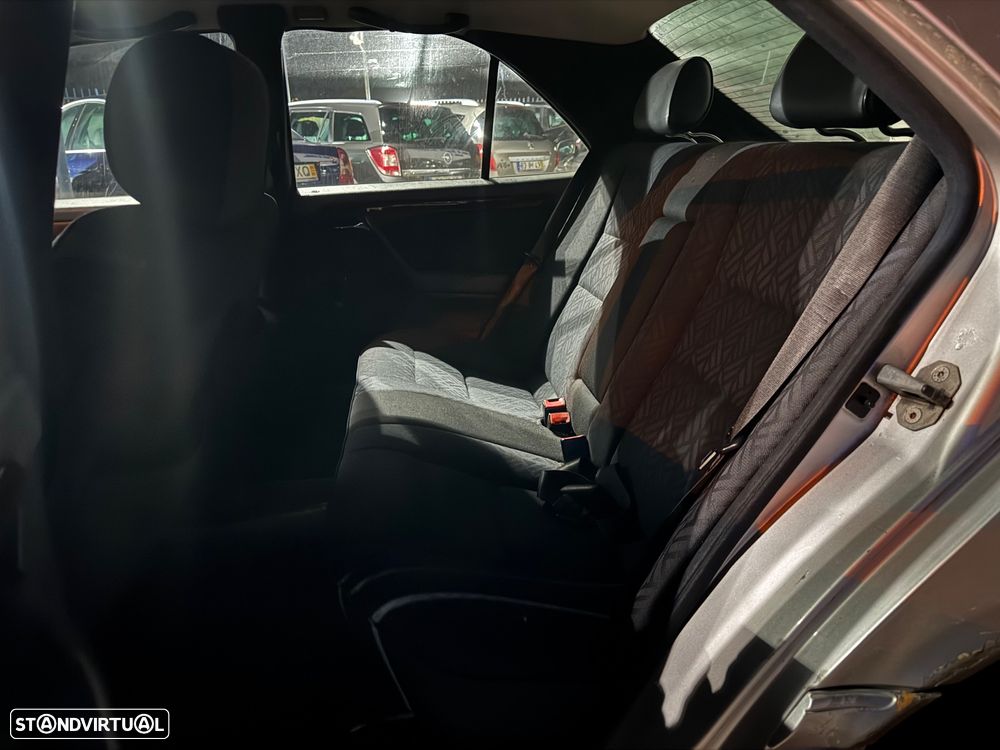 Mercedes-Benz C 220 CDI Classic - 10