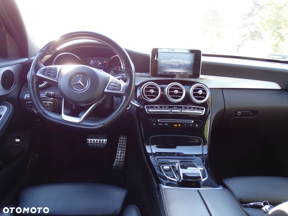 Mercedes-Benz Klasa C 180 7G-TRONIC - 23