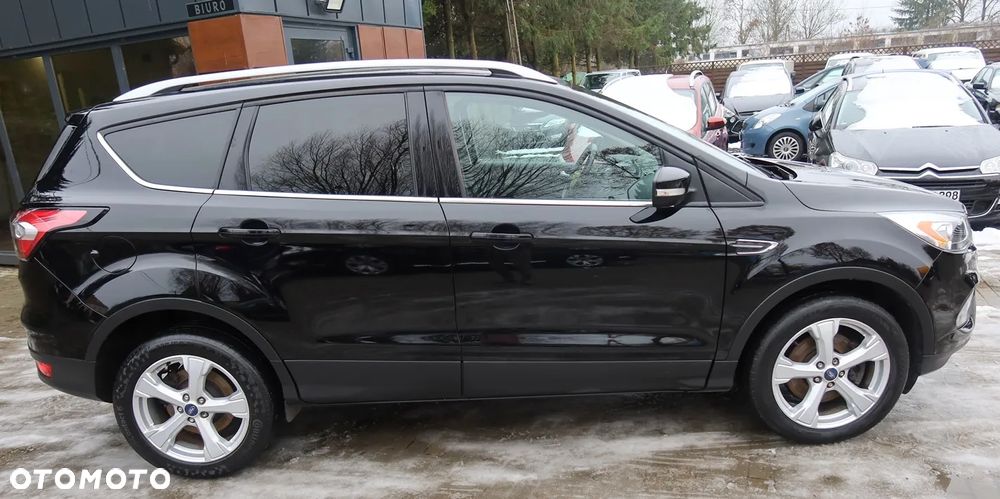 Ford Kuga 2.0 TDCi 2x4 Titanium - 24