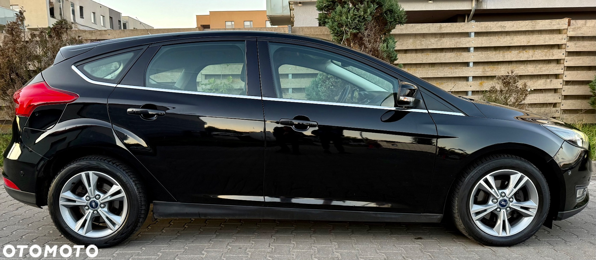 Ford Focus 1.0 EcoBoost Titanium - 13