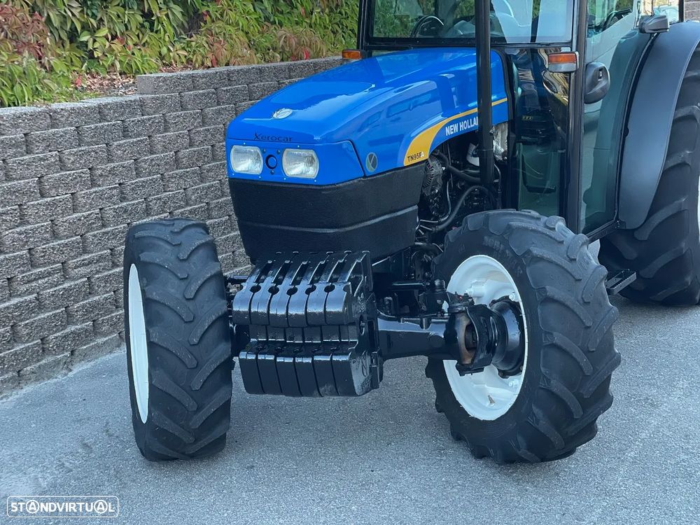 New Holland TN95FA 4RM Cabine AC - 27