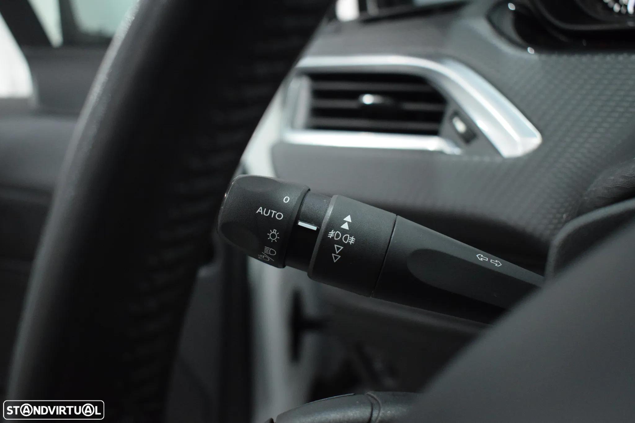 Peugeot 2008 1.6 BlueHDi Active - 9