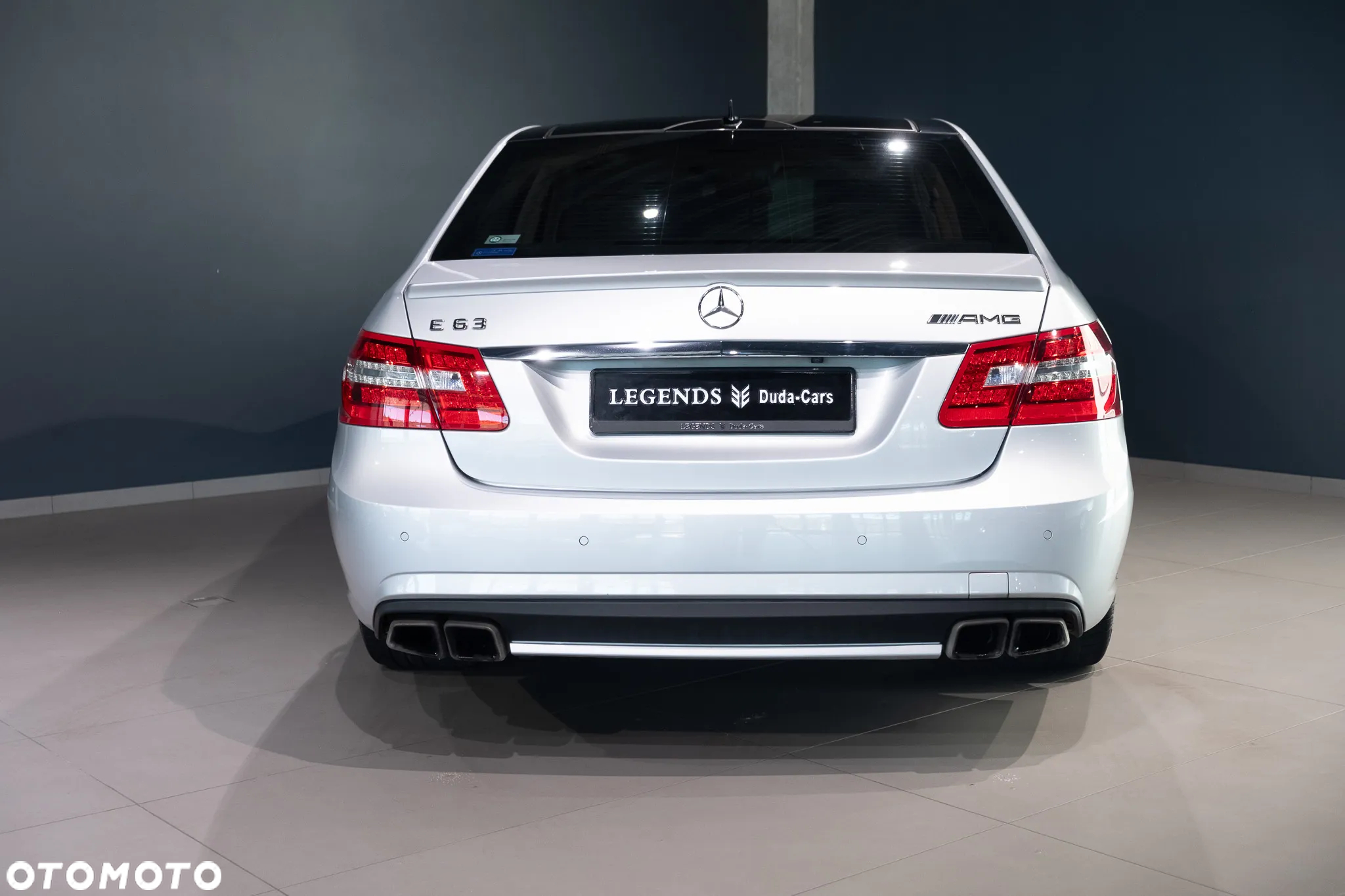Mercedes-Benz Klasa E 63 AMG - 14