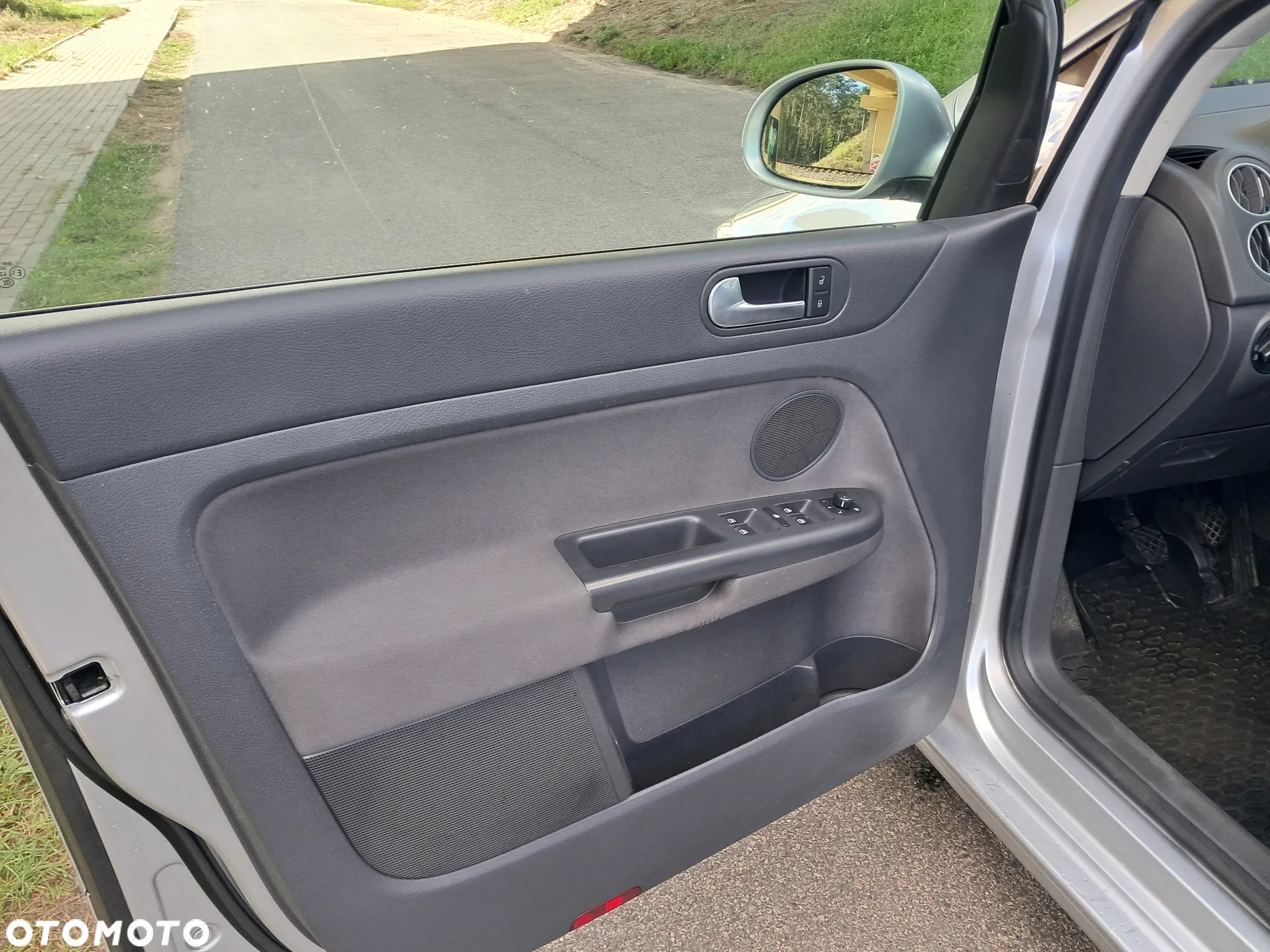 Volkswagen Golf Plus 2.0 TDI DPF United - 13