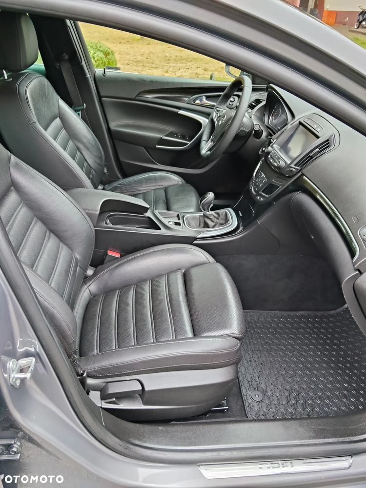 Opel Insignia - 15