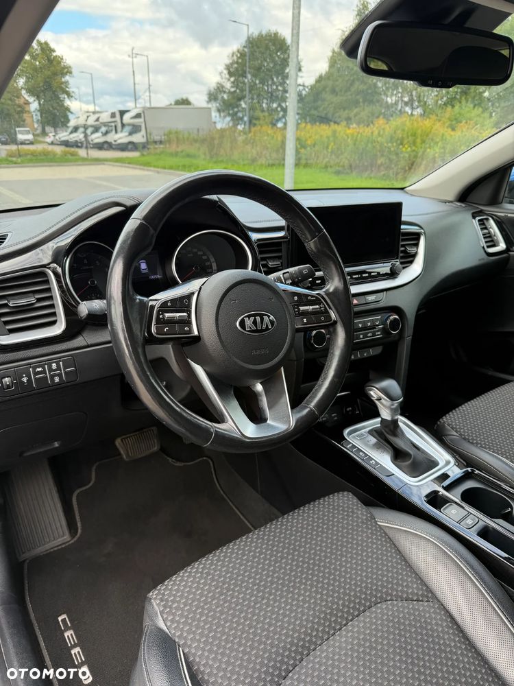 Kia Ceed 1.4 T-GDI L Business Line DCT - 13