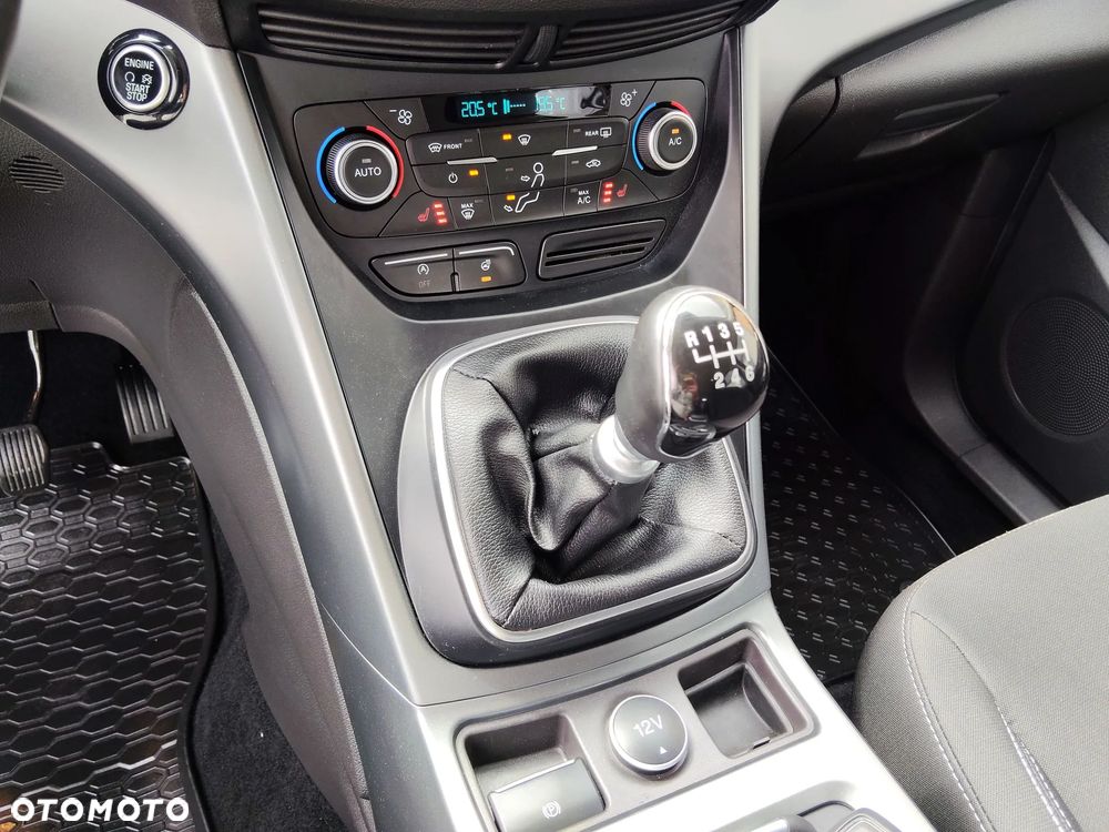 Ford Kuga 1.5 EcoBoost TITANIUM - 20