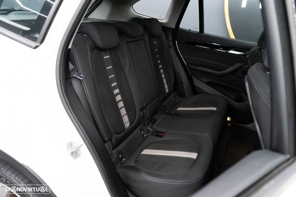 BMW X1 18 d sDrive Line Sport - 8