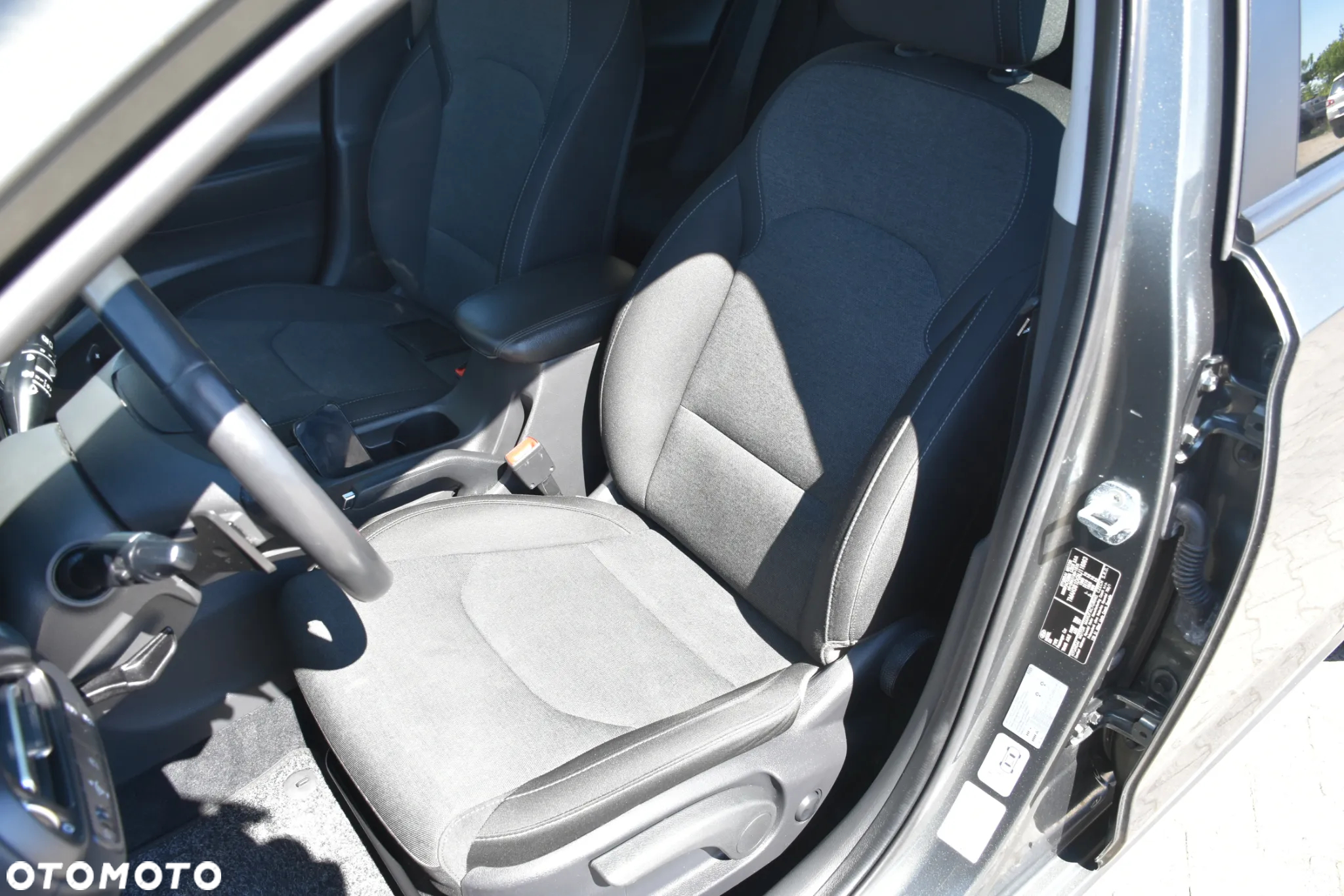 Hyundai i30 1.5 T-GDI 48V-Hybrid DCT EDITION 30 - 18