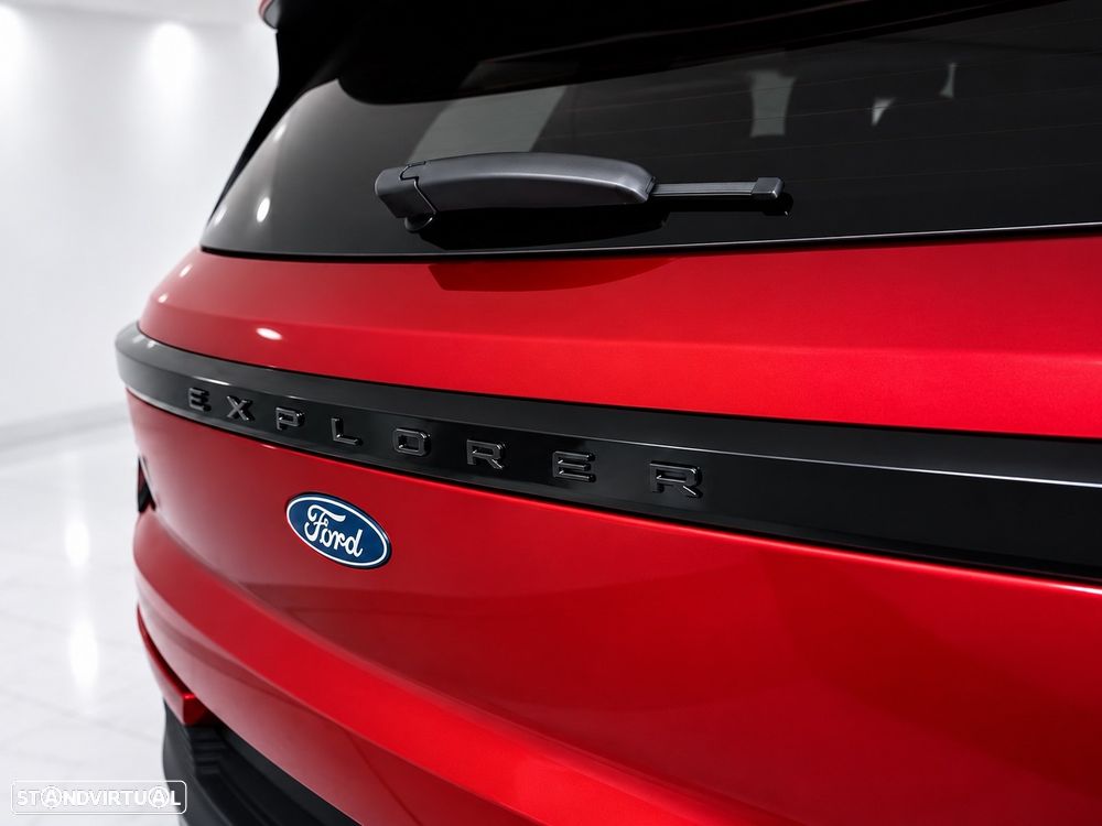 Ford Explorer 79 kWh Premium — fotografia 11