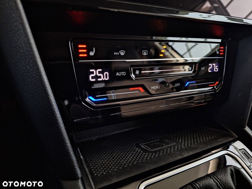 Volkswagen Passat 2.0 TSI Elegance DSG - 31