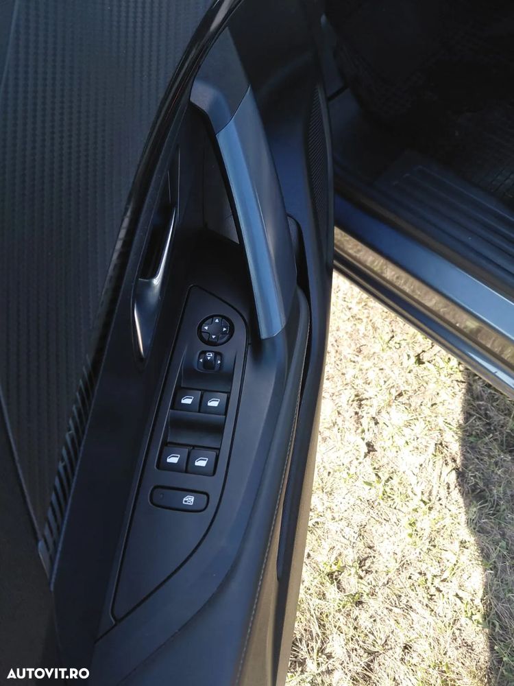 Peugeot 2008 1.5 BlueHDI 130 S&S EAT8 Allure - 9