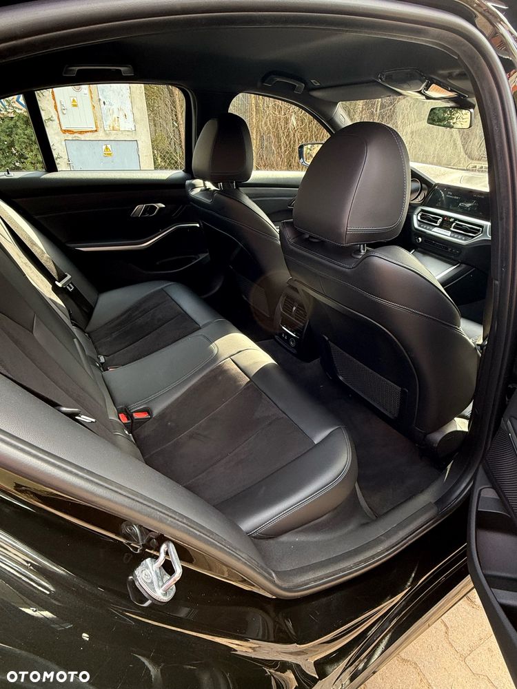 BMW Seria 3 320i - 7