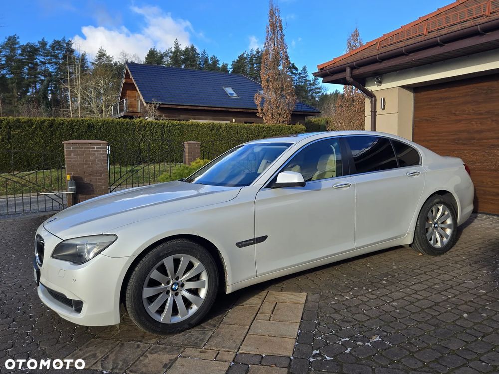 BMW Seria 7 740i - 3