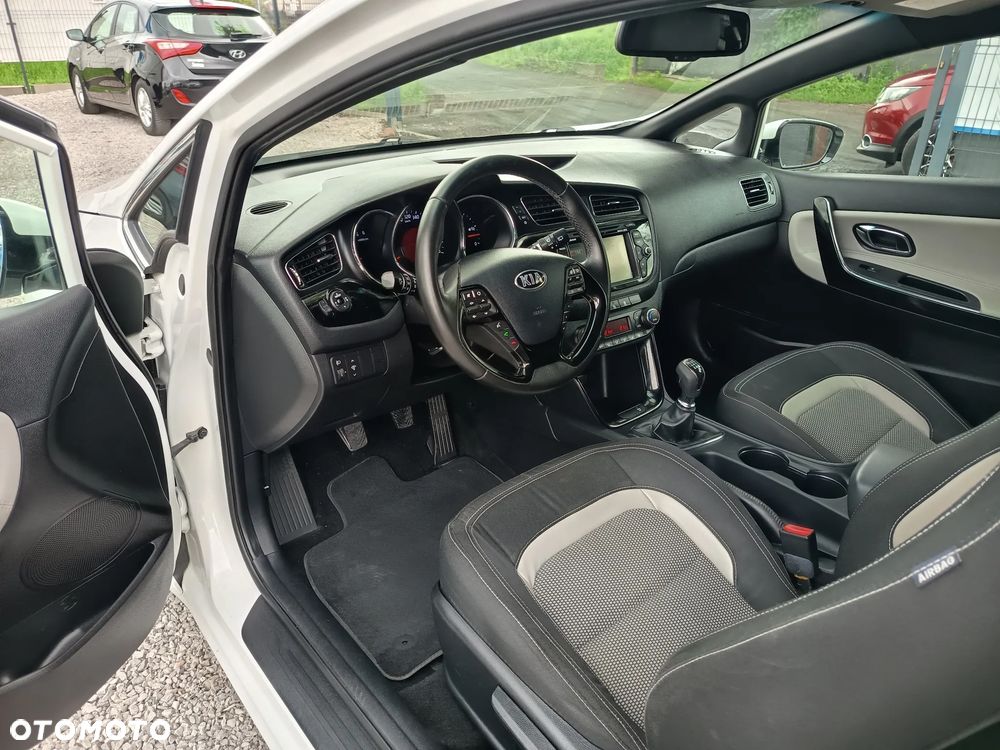 Kia ProCeed 1.6 CRDi ISG Spirit - 15