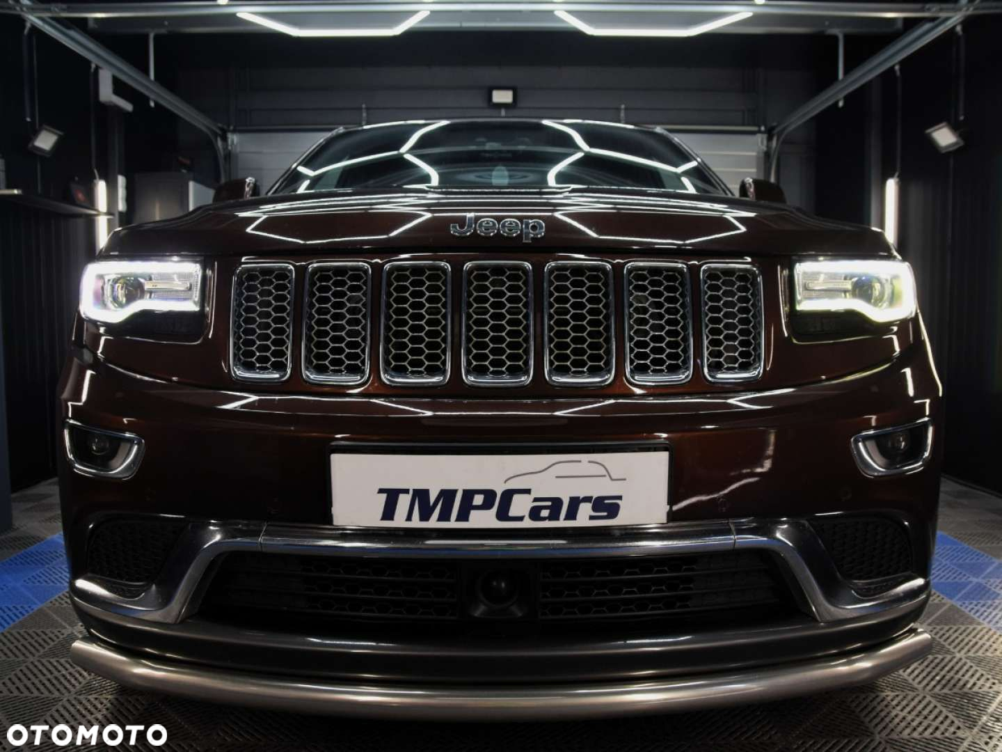 Jeep Grand Cherokee - 13