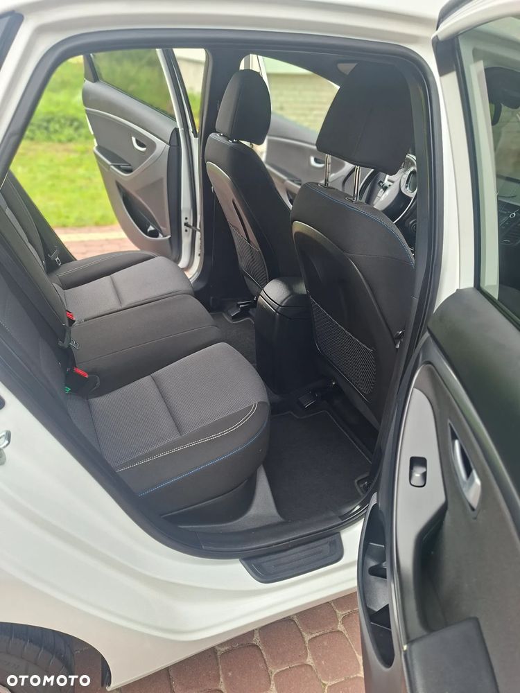 Hyundai i30 1.4 Passion - 16