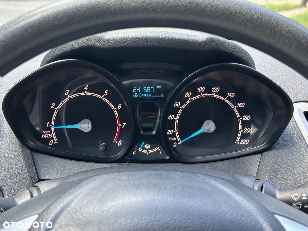 Ford Fiesta 1.25 Trend - 17