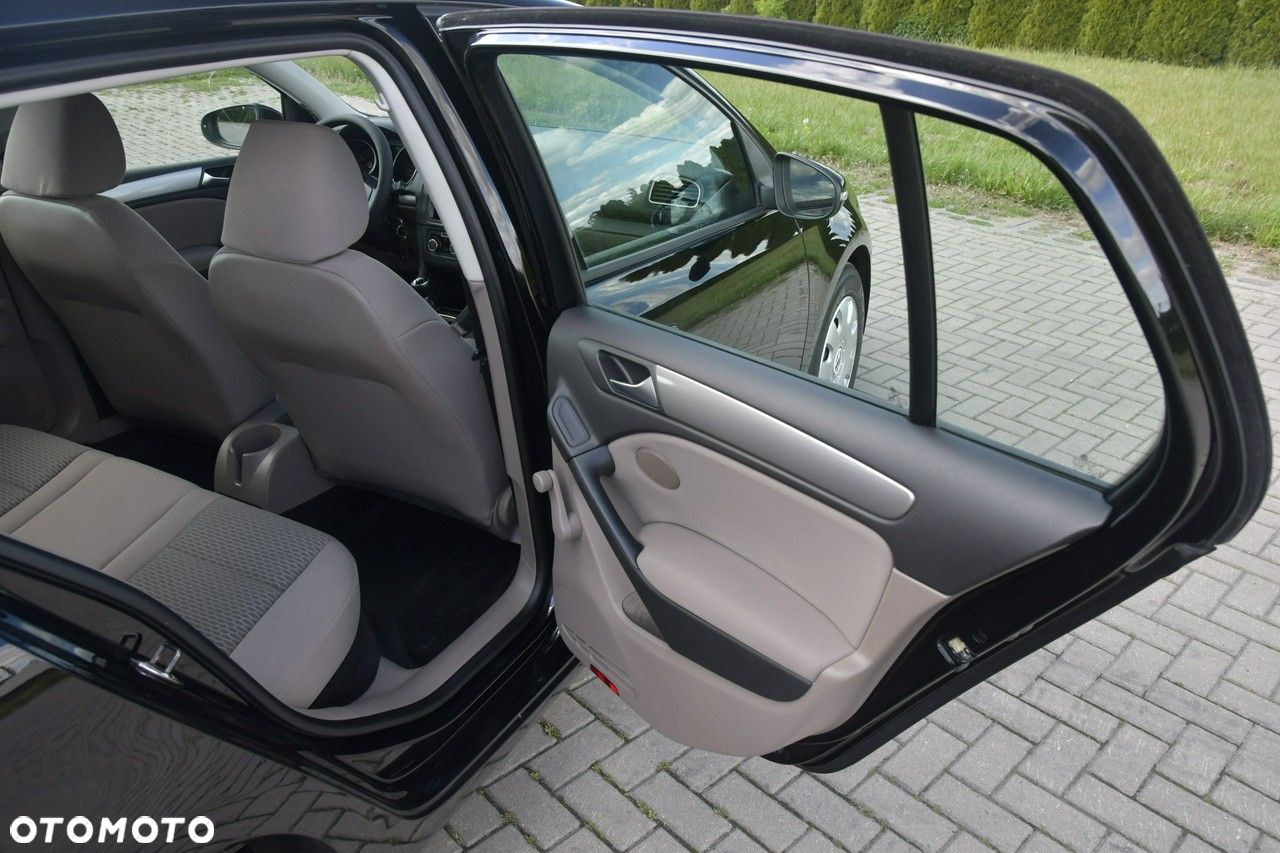 Volkswagen Golf - 20