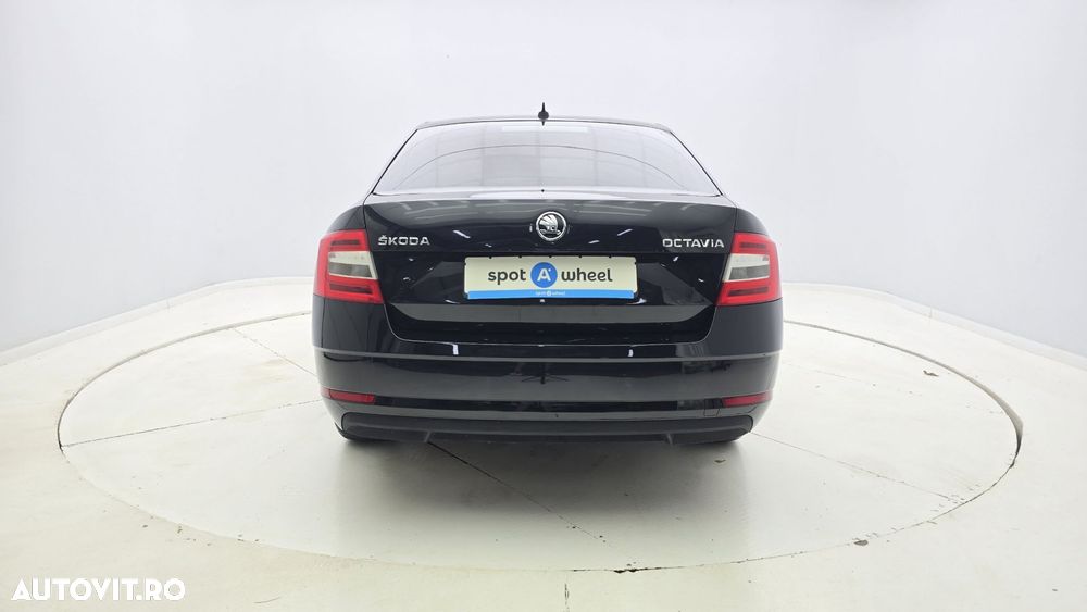 Skoda Octavia 2.0 TDI DSG Ambition - 7