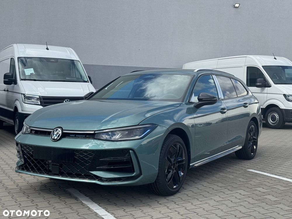 Volkswagen Passat Variant 2.0 TSI 4Mot R-Line Plus DSG - 2