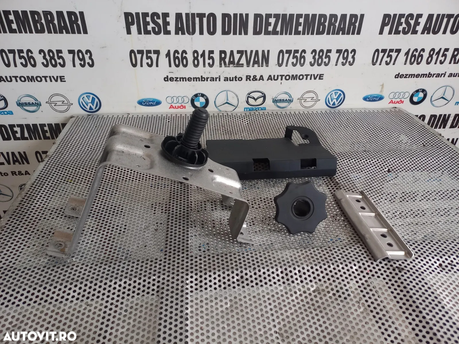 Suport Complet Baterie Audi A8 4H D4 An 2010-2011-2012-2013-2014-2015-2016-2017 Dezmembrez Audi A8 - 6
