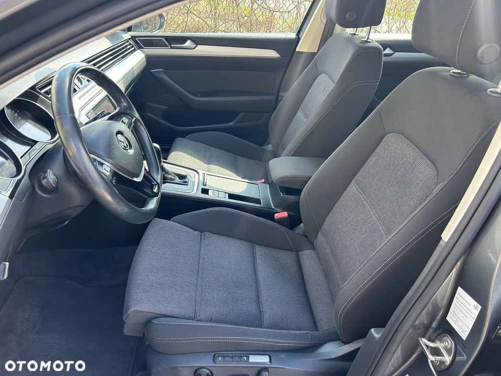 Volkswagen Passat Variant 2.0 TDI SCR DSG Comfortline - 24