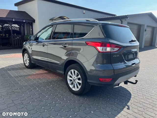 Ford Kuga 1.5 EcoBoost 2x4 Titanium - 4