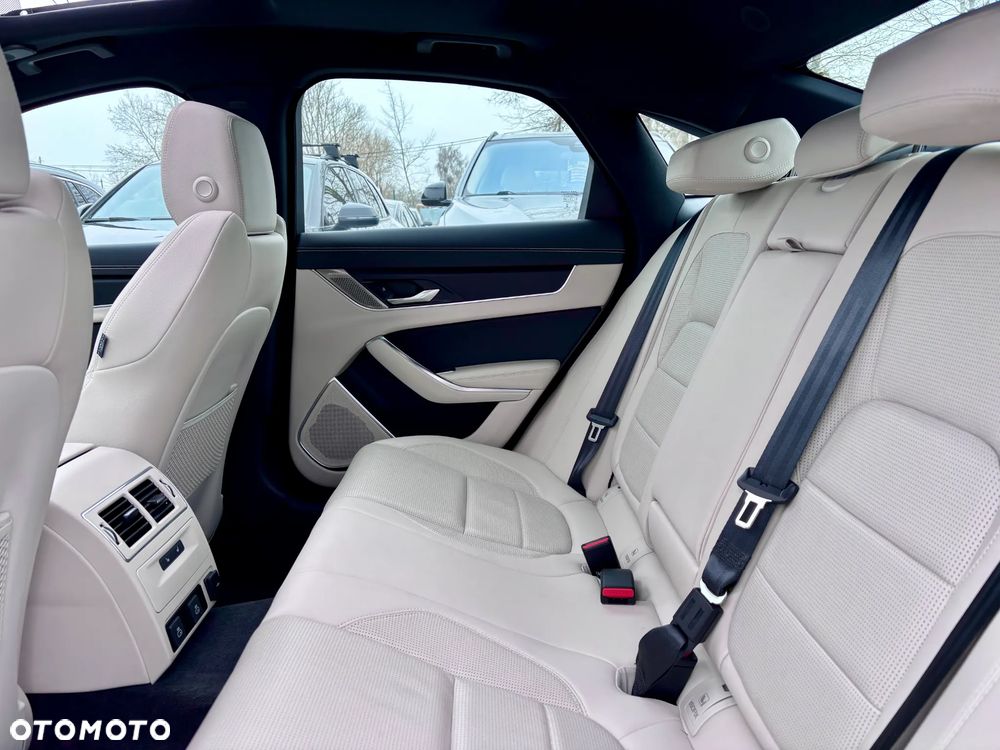 Jaguar XF - 26